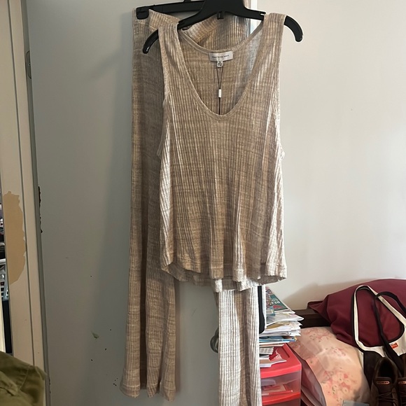 ⭐️NEW⭐️Two piece set NWT - Picture 1 of 7